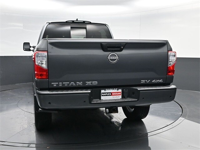 2023 Nissan Titan SV photo 4