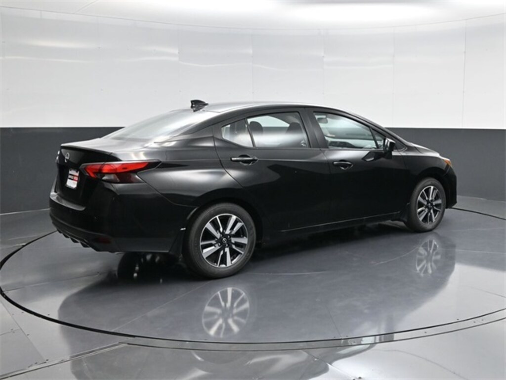 New 2025 Nissan Versa 1.6 SV Sedan