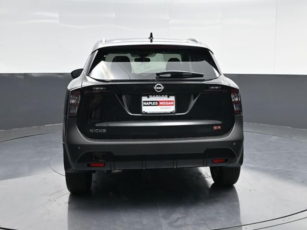 New 2026 Nissan Kicks SR SUV