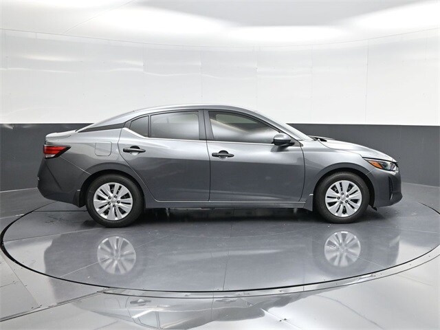 2025 Nissan Sentra S photo 2