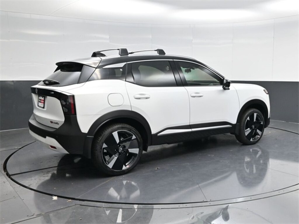 New 2026 Nissan Kicks SR SUV