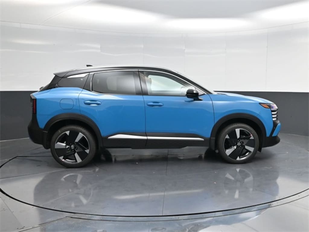 New 2026 Nissan Kicks SR SUV