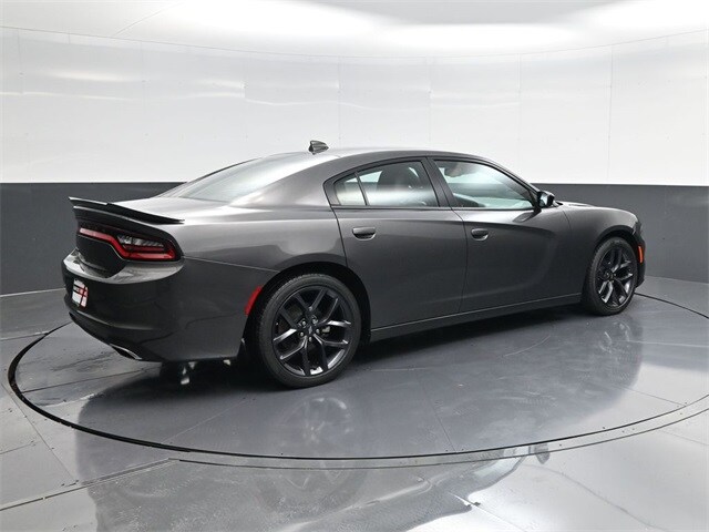 2021 Dodge Charger SXT photo 3