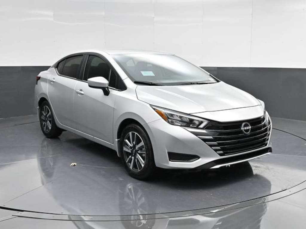 New 2025 Nissan Versa 1.6 SV Sedan