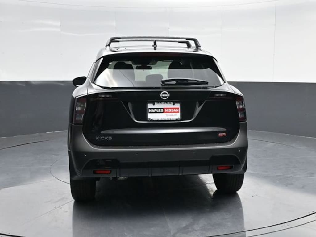 New 2026 Nissan Kicks SR SUV