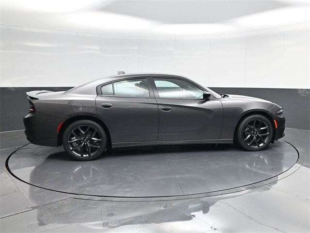 2021 Dodge Charger SXT photo 2