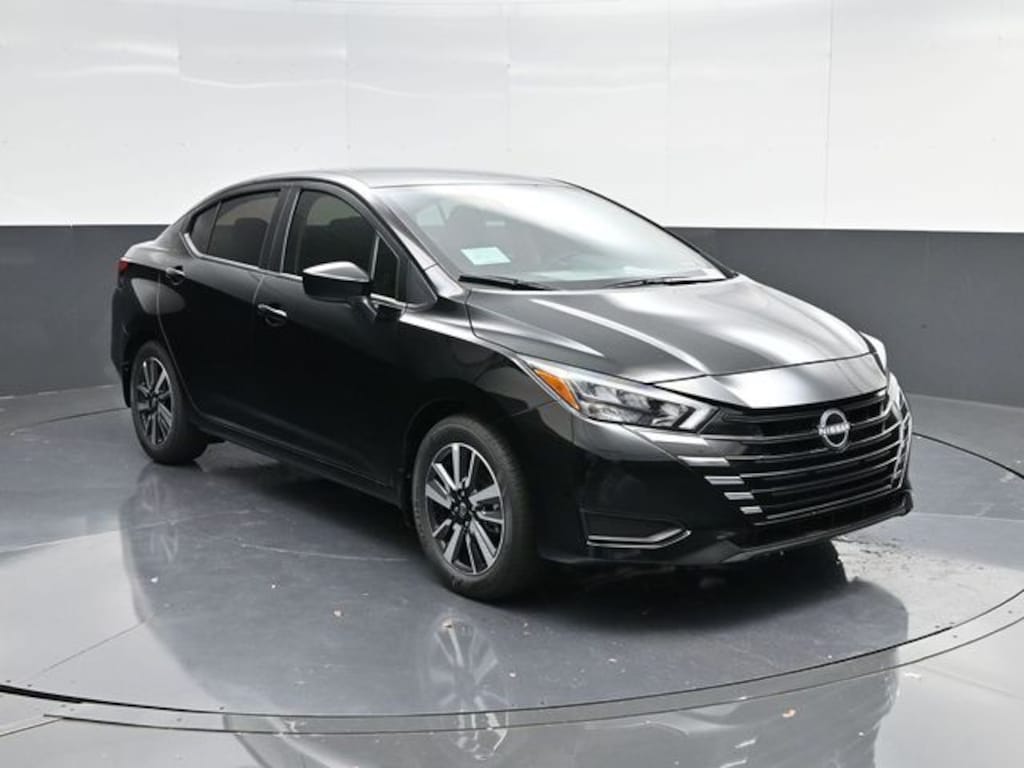 New 2025 Nissan Versa 1.6 SV Sedan