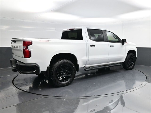 2021 Chevrolet Silverado 1500 LT Trail Boss photo 3