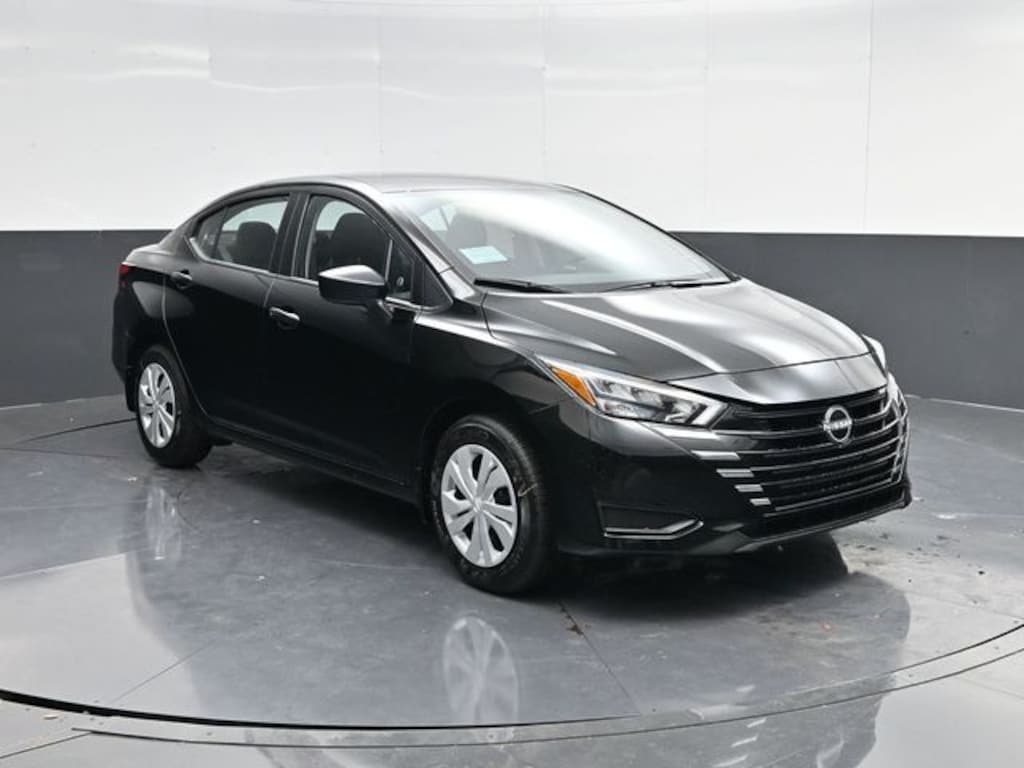 New 2025 Nissan Versa 1.6 S Sedan