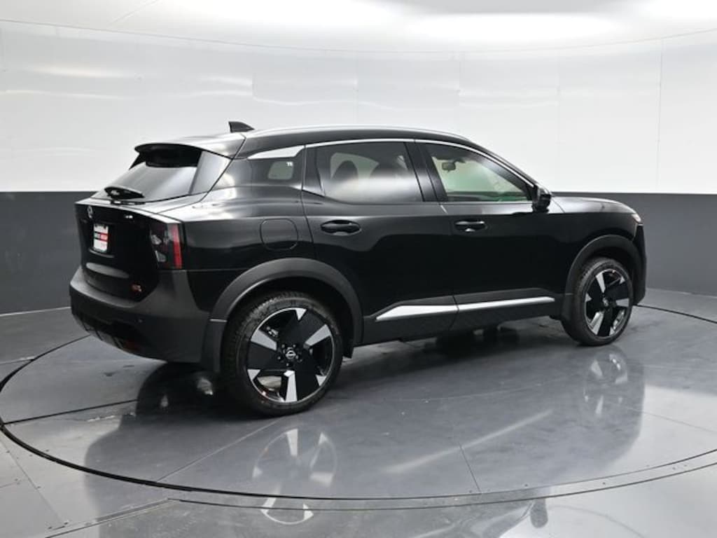 New 2026 Nissan Kicks SR SUV