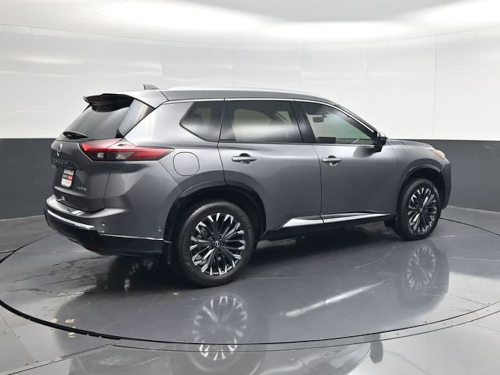 Used 2024 Nissan Rogue Platinum SUV