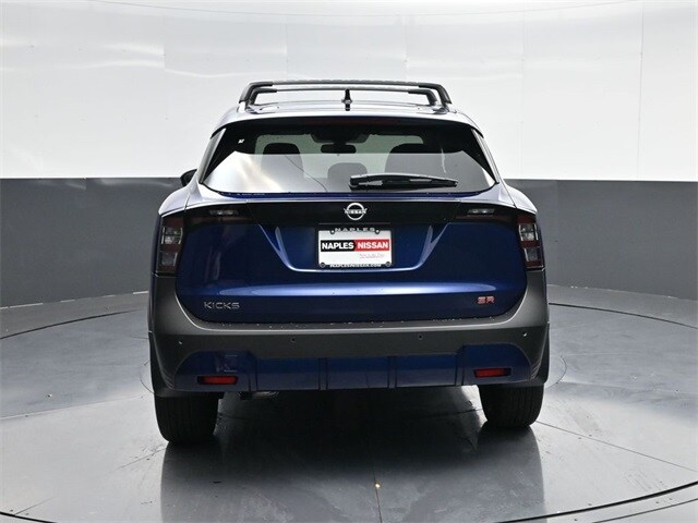 2026 Nissan Kicks SR photo 4