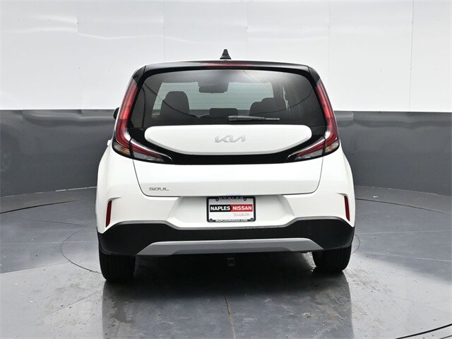 2023 Kia Soul LX photo 2