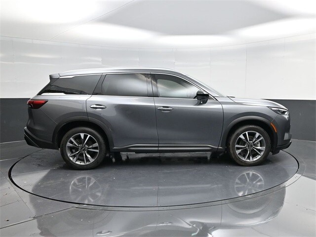 2025 Infiniti QX60 Luxe photo 2
