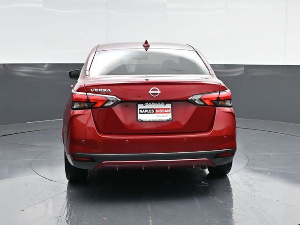 New 2025 Nissan Versa 1.6 SV Sedan