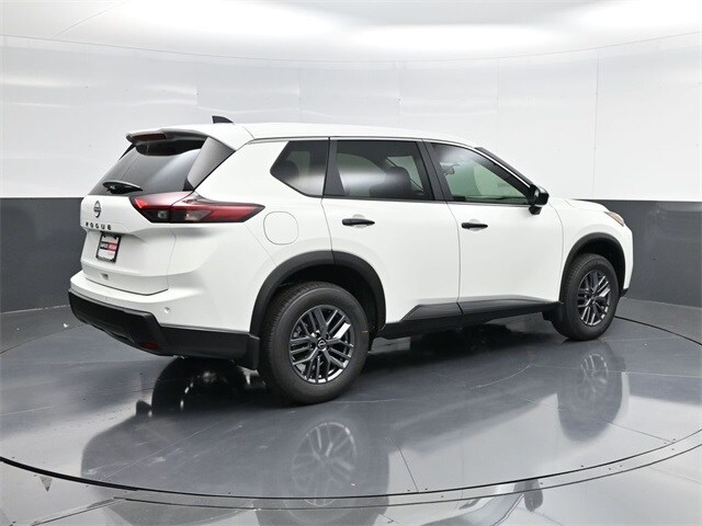 2026 Nissan Rogue S photo 3