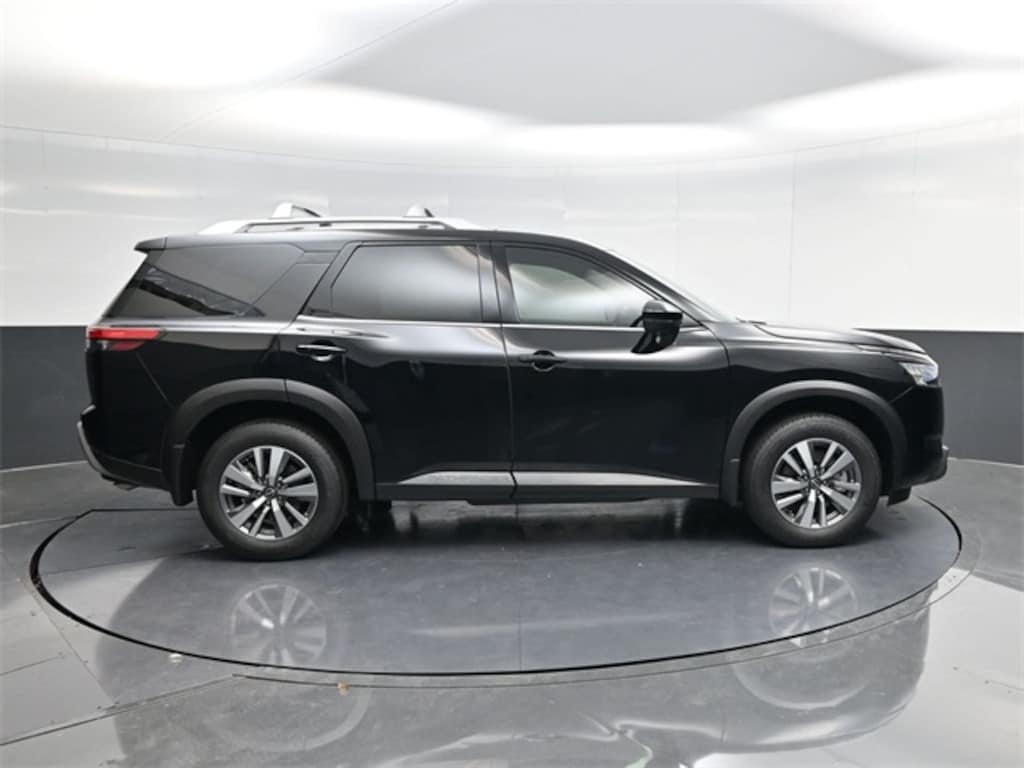 New 2025 Nissan Pathfinder SL SUV