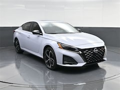 2025 Nissan Altima SR Sedan