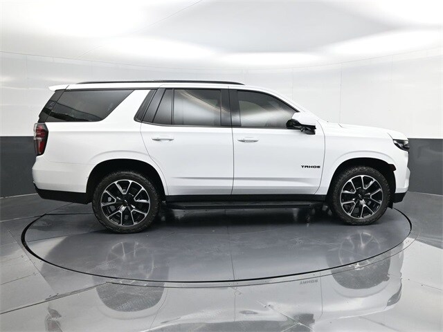 2023 Chevrolet Tahoe RST photo 2