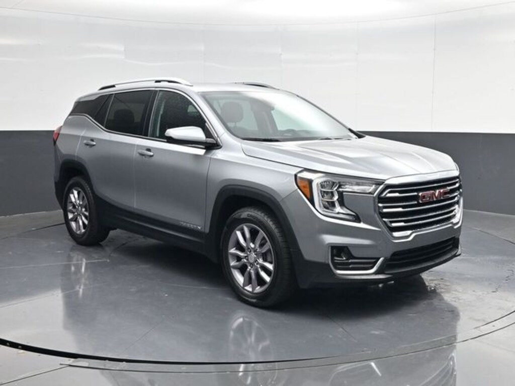 Used 2024 GMC Terrain SLT SUV