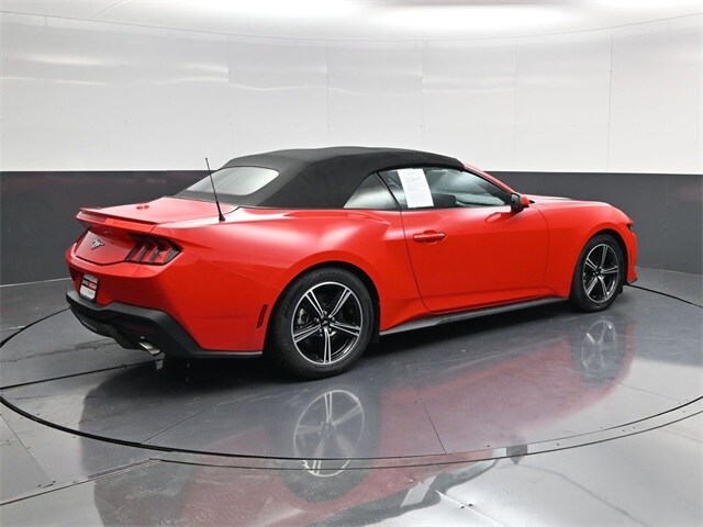 2024 Ford Mustang EcoBoost Premium photo 3