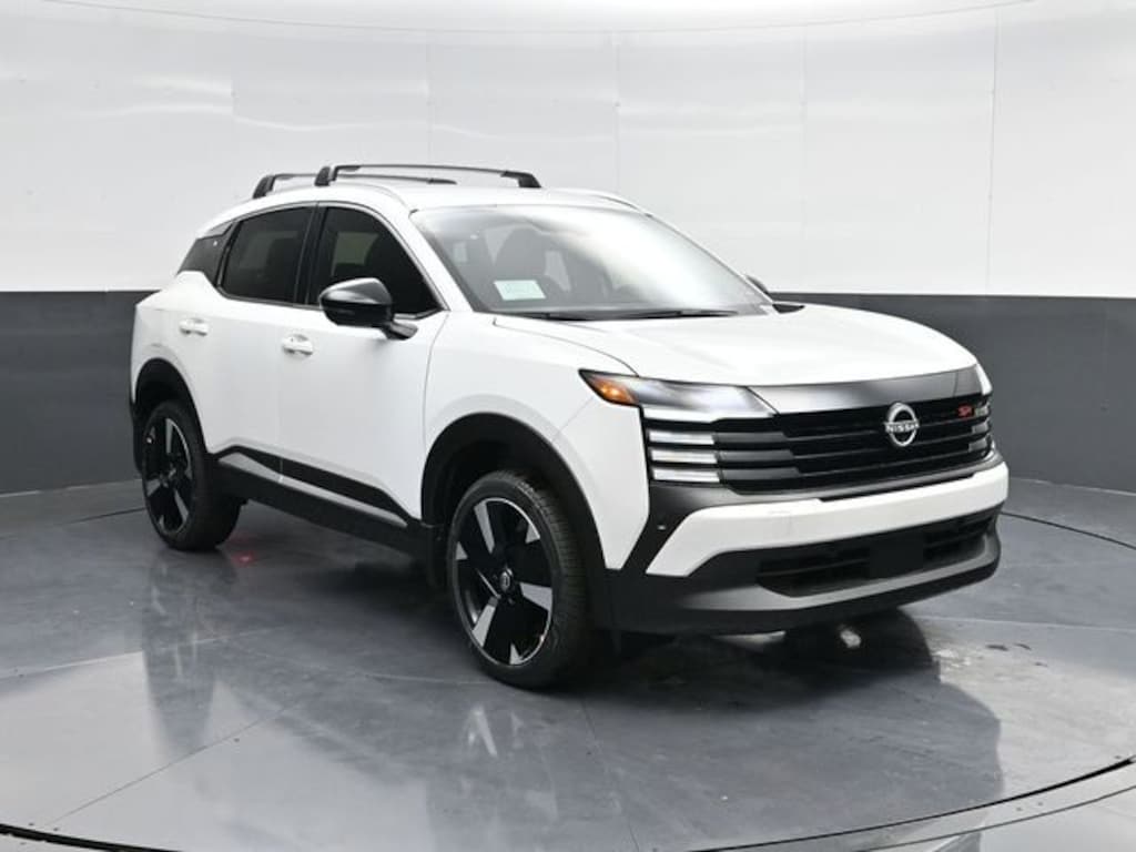 New 2026 Nissan Kicks SR SUV