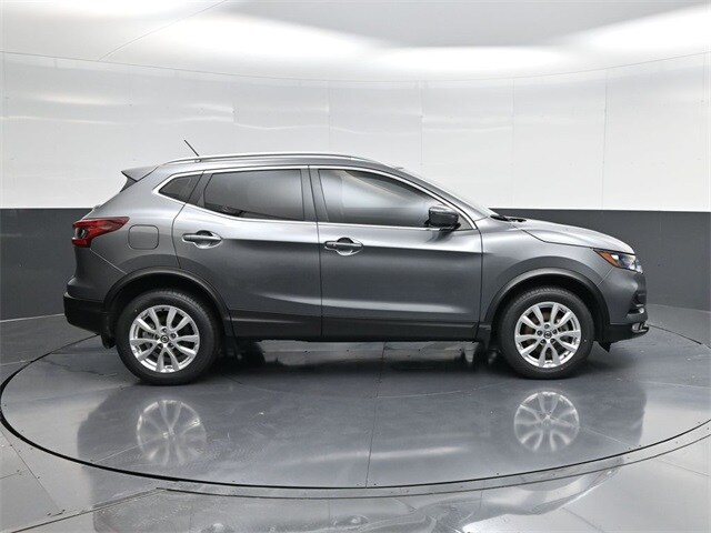 2021 Nissan Rogue Sport SV photo 2