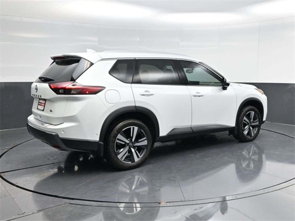 Used 2025 Nissan Rogue SL SUV