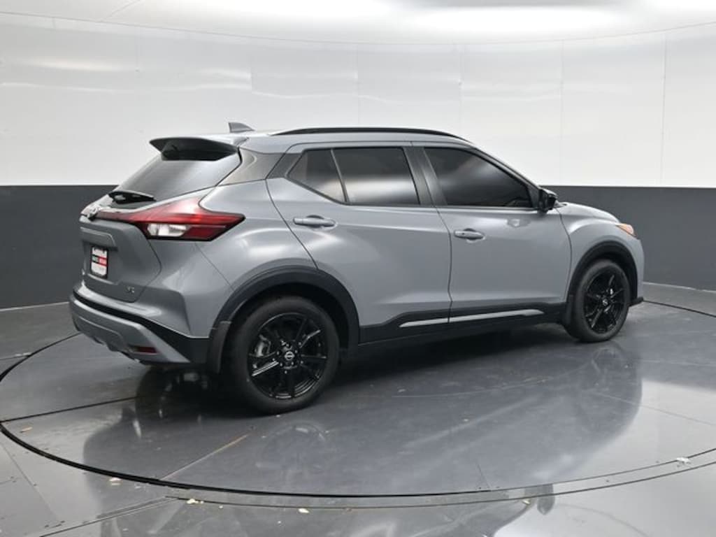 Used 2023 Nissan Kicks SR SUV