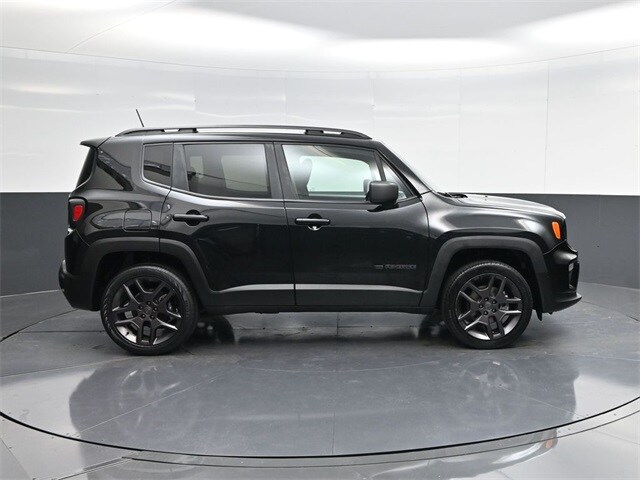 2021 Jeep Renegade Latitude photo 2