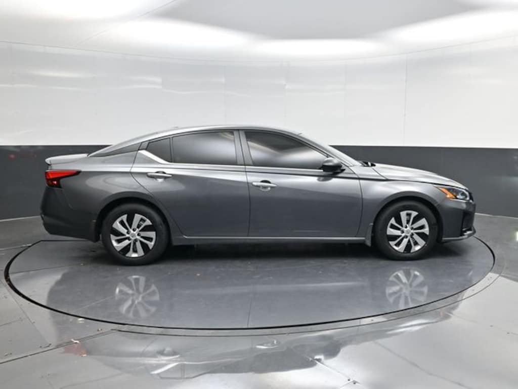 New 2025 Nissan Altima S Sedan