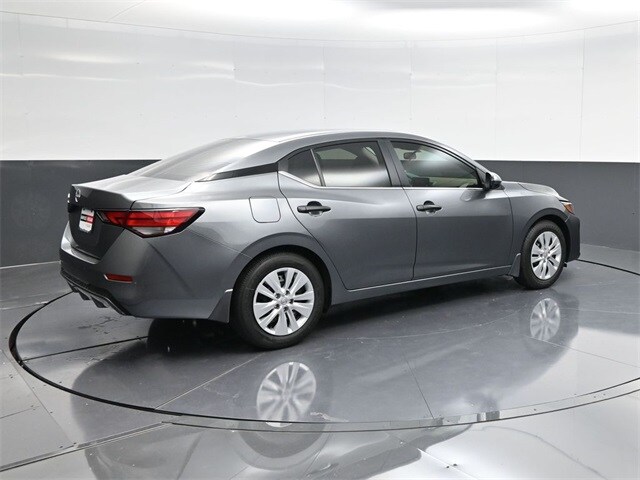 2025 Nissan Sentra S photo 3