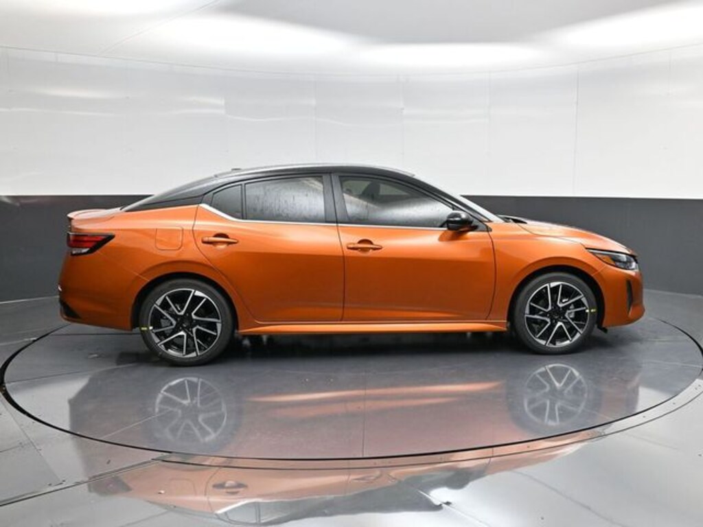 New 2025 Nissan Sentra SR Sedan
