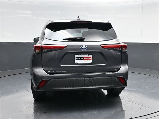 2020 Toyota Highlander Hybrid LE photo 4
