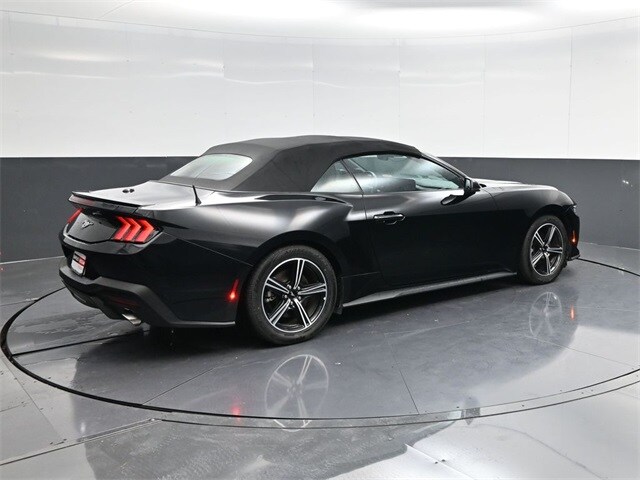 2024 Ford Mustang EcoBoost Premium photo 3