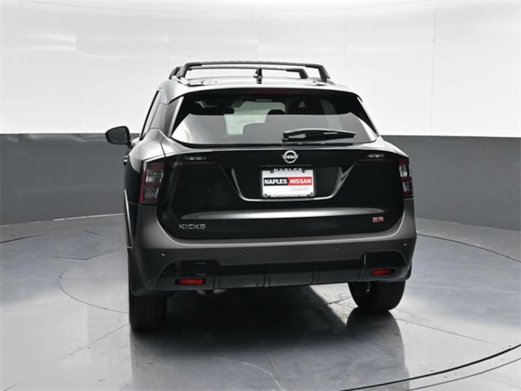 New 2026 Nissan Kicks SR SUV