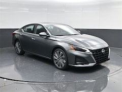 2025 Nissan Altima SL Sedan