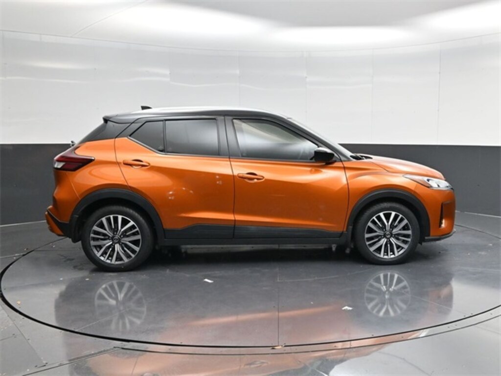 Used 2021 Nissan Kicks SV SUV
