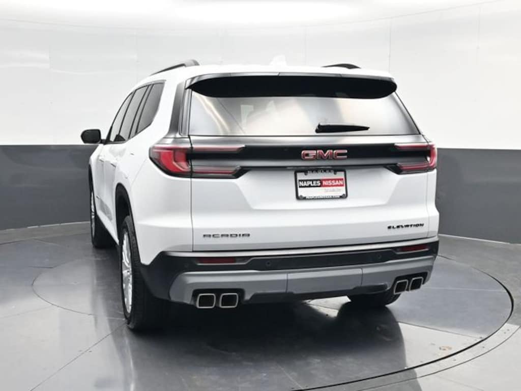 Used 2024 GMC Acadia Elevation SUV