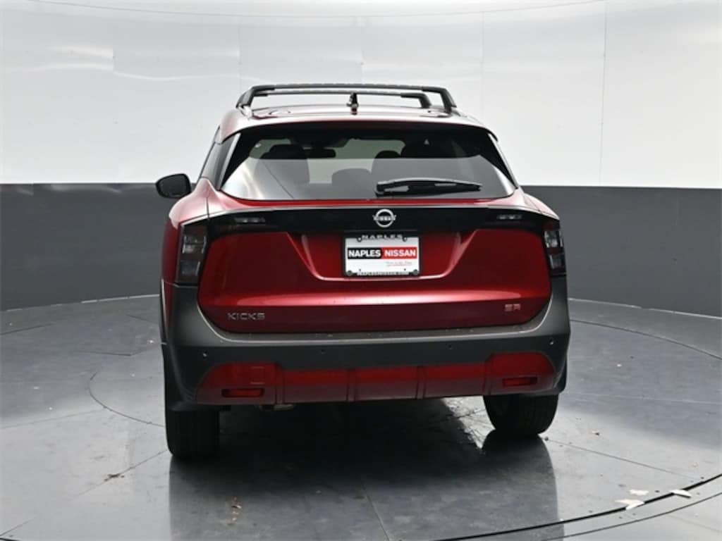 New 2026 Nissan Kicks SR SUV