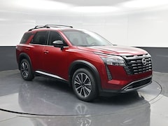 2026 Nissan Pathfinder Platinum SUV