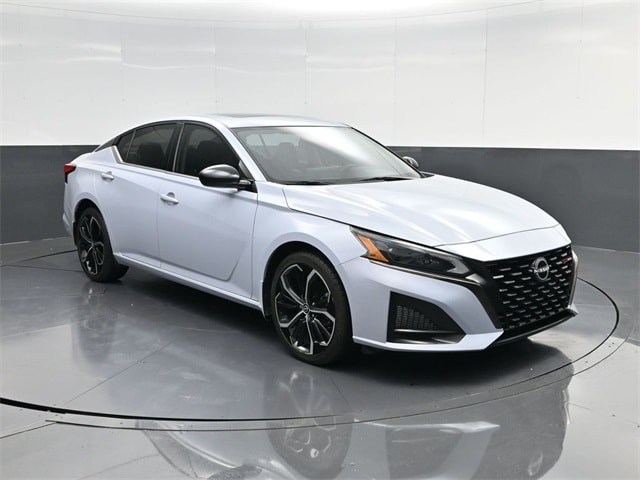 2023 Nissan Altima SR