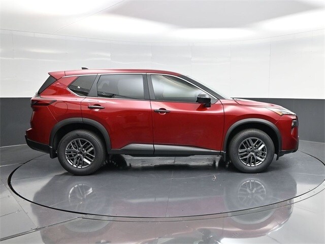 2026 Nissan Rogue S photo 2