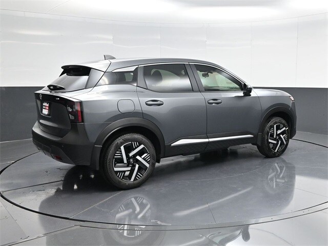 2025 Nissan Kicks SV photo 2