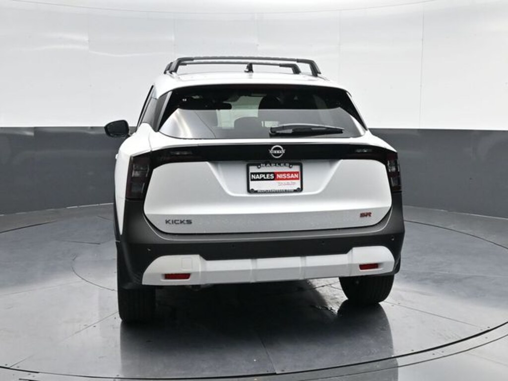 New 2026 Nissan Kicks SR SUV