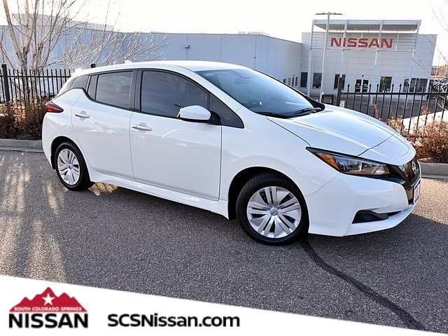2025 Nissan Leaf S's photo