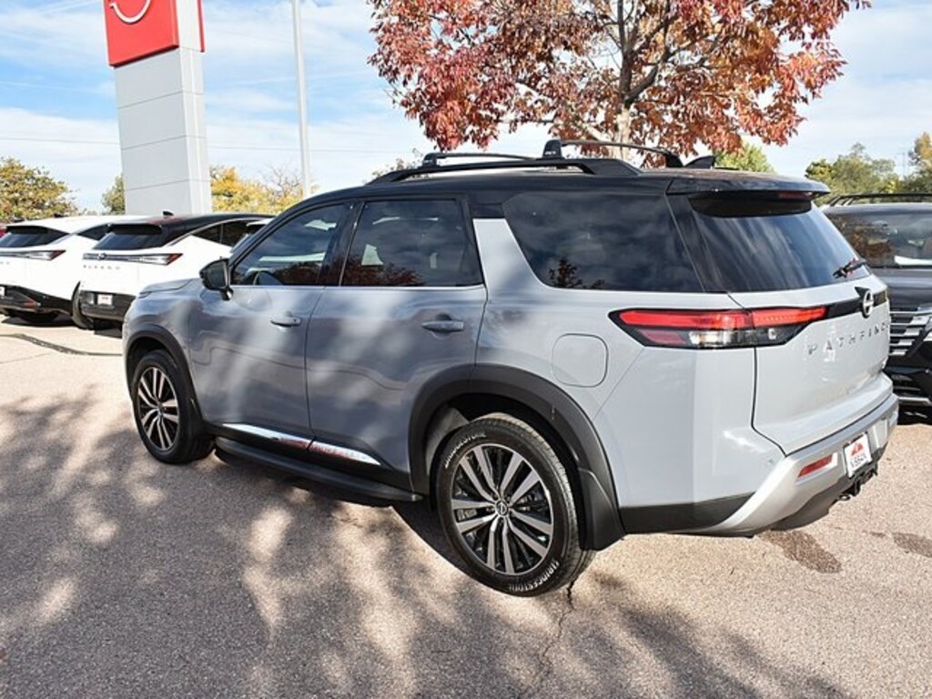 New 2025 Nissan Pathfinder Platinum SUV