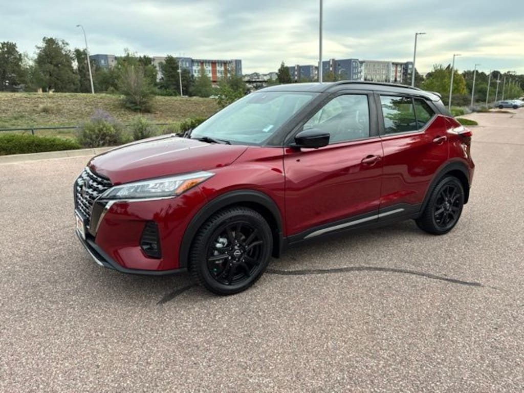 Used 2023 Nissan Kicks SR SUV