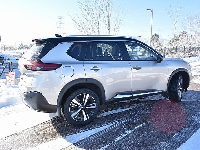 2023 Nissan Rogue SL photo 2