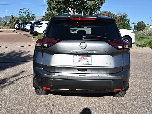 2026 Nissan Rogue SV photo 3